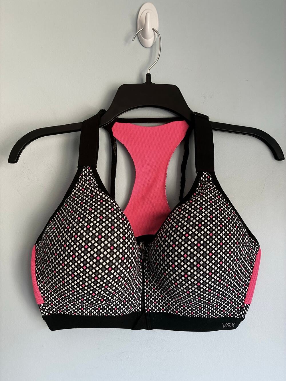 Victoria's Secret VSX Sports Bra 34DD Underwire Racerback Front Close